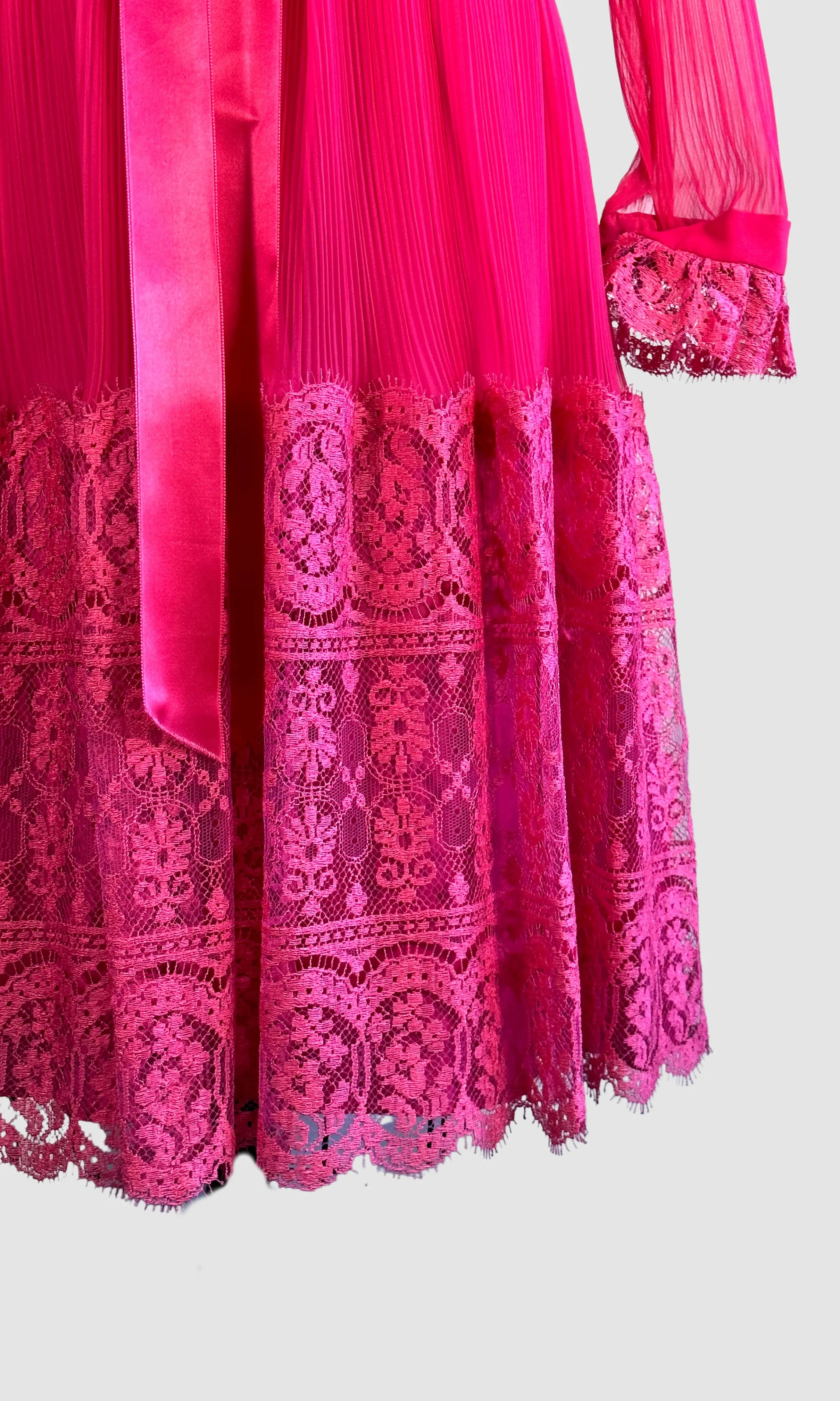 MISS ELLIETTE California 60s Hot Pink Dress w/ Chantilly Lace • Small