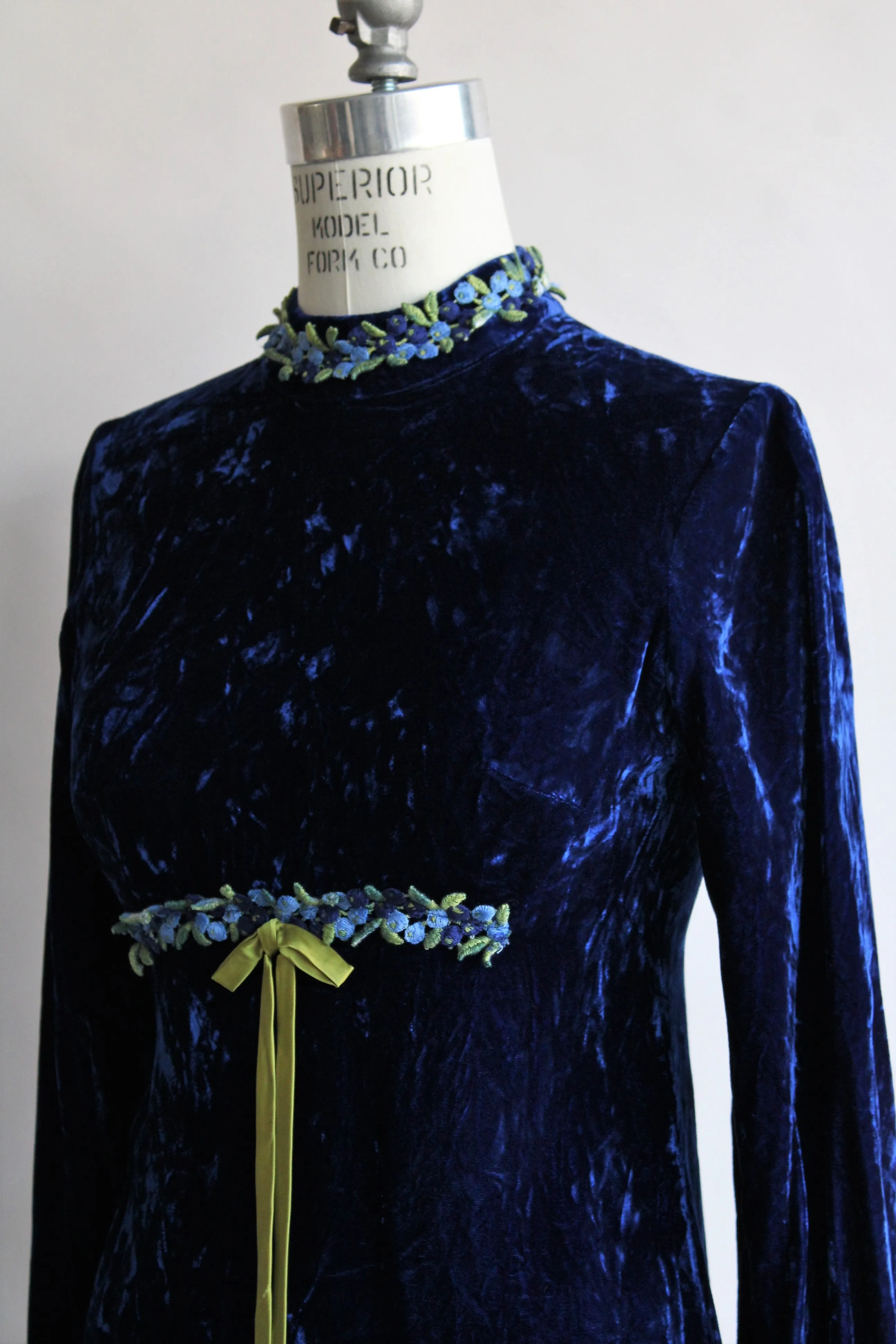 Vintage 1960s Blue Velvet Top